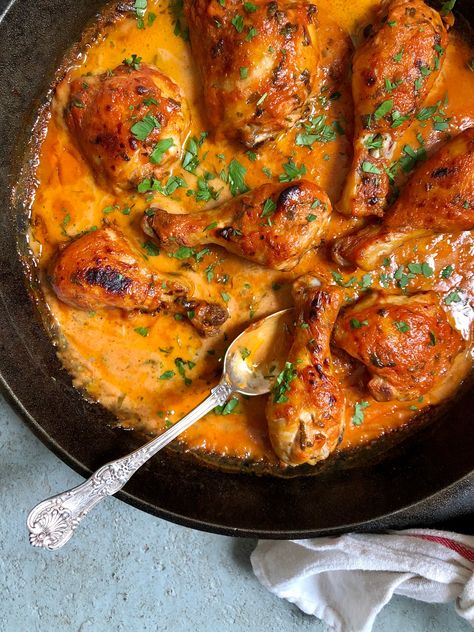 Apricot Chicken Casserole, Black Pepper Gravy Recipe, Maryland Chicken, Chicken Leg Recipes Oven, Apricot Chicken Recipes, Apricot Preserves, Apricot Chicken, Chicken Leg Recipes, Chicken Roasted