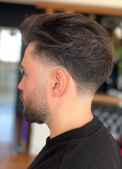 Low Fade Taper Haircut Mens, Mens Taper Fade Haircut Medium, Subtle Fade Haircut Men, Side Tapper Fade, Men’s Haircut Taper Fade, New Fade Haircuts, Side Part Taper Fade, Low Taper Fade With Beard, Low Taper Fade Slick Back