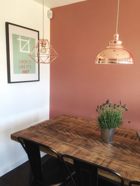 'Crop it like it's hot' print. Dulux 'Copper Blush' wall. Dunelm Mill Copper Pendants. Wallpaper Minimal, Bathroom Paint Colors, Kitchen Paint Colors, Trendy Living Rooms, Room Paint Colors, Wallpaper Accent Wall, Bedroom Paint Colors, Brown Living Room, Bathroom Colors