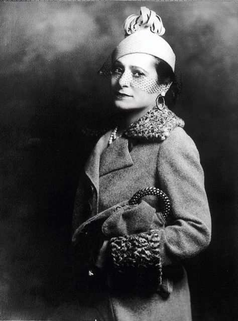 Helena Rubinstein | Dressed in Molyneux Helena Rubenstein, Helena Rubinstein, Polish Heritage, Australia History, Richest In The World, Australian History, Extraordinary People, Elsa Schiaparelli, Extraordinary Women