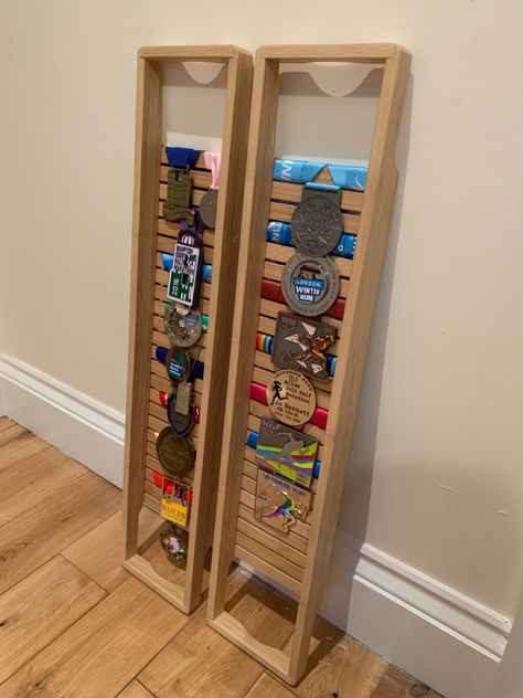 Trophy And Metal Display Ideas, Medal Holder Ideas, Medal Display Ideas, Sports Medal Display, Running Medal Display, Medal Displays, Teenager Bedroom, Workout Room Home, Award Display