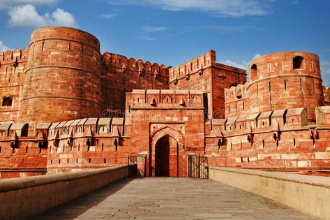 Agra Fort, Agra, Uttar Pradesh, India. Entrance of a fort, Agra Fort, Agra, Utta , #Affiliate, #Uttar, #Fort, #Agra, #Pradesh, #fort #ad تاج محل, Agra Fort, Mughal Architecture, Goa India, Visit India, Agra India, India Tour, Historical Monuments, Tourist Places