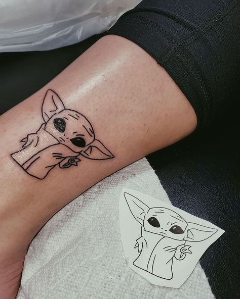 Baby Yoda Tattoo, Yoda Tattoo, Groot Tattoo, Character Tattoos, Cute Simple Tattoos, Tattoo Minimalist, Star Wars Tattoo, Small Tattoos For Guys, Baby Tattoos