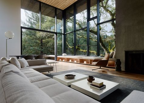 Living | Miner Road Living Room by Faulkner Architects | Est Living Free Digital Design Magazine Asymmetrical Windows, California Countryside, Windows Frame, Perfect View, Design Del Prodotto, Spacious Living Room, Decor Minimalist, A Living Room, Design Minimalista