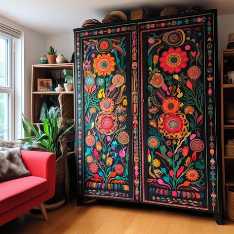 Boho Painted Furniture, Unique Furniture Painting, Diy Baby Furniture Ideas, Baby Furniture Ideas, Painted Vintage Furniture, Patterned Furniture, Revamp Furniture, Whimsical Painted Furniture, Bohemian Furniture