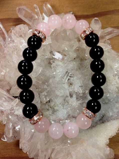 Rose Quartz Bracelet Beads, Beads Bracelet Design, Rose Quartz Bracelet, Rose Quartz Beads, Crystal Beads Bracelet, Homemade Jewelry, Handmade Jewelry Diy, Beaded Bracelets Diy, Bracelet Tutorial