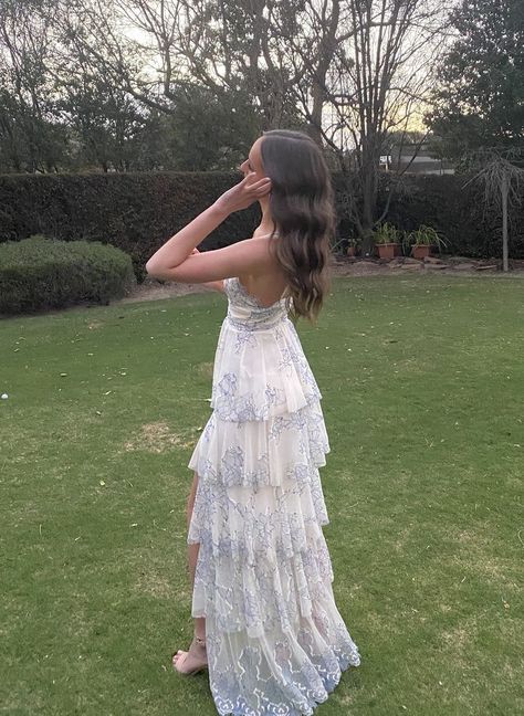 White Pearl Prom Dress, 2024 Formal Dresses, Tea Party Prom Dress, Trendy Prom Dresses Long, Year 12 Formal Dresses, Val Dresses, Unique Prom Dresses 2024, Ring Dance Dresses, Hoco Queen