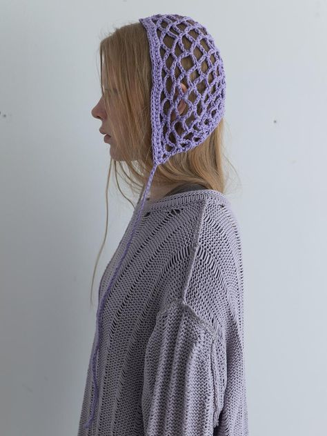 Finger Knit Hat, Crochet Net Hat Pattern, Cool Crochet Gifts, Knit Headscarf, Crochet Branding, Crochet Lace Hat, Beaded Knitting, Knitted Bonnet, Crochet Bonnet