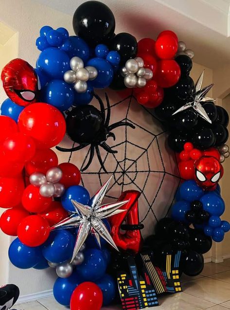 Spiderman Birthday Balloon Arch, Spidy Party Ideas, Spider Man Backdrop Ideas, Spiderman Baby Shower Ideas, Spiderman Balloon Arch, Marvel Party Ideas Decoration, Spiderman Birthday Decorations, Spiderman Party Ideas, Spiderman Balloon