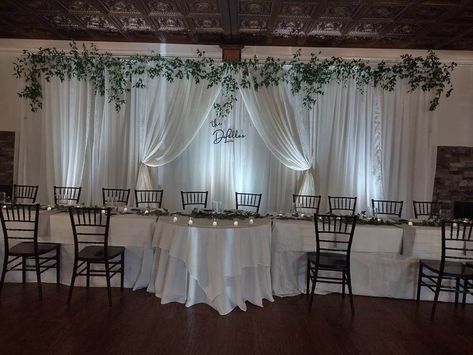 Reception Head Table Backdrop, Head Table Set Up, Backdrop Behind Bride And Groom Table, Wedding Backdrop Reception Head Table, Bridal Party Head Table, Wedding Party Head Table, Bridal Table Ideas, Wedding Table Backdrop Ideas, Curtain Backdrop Wedding