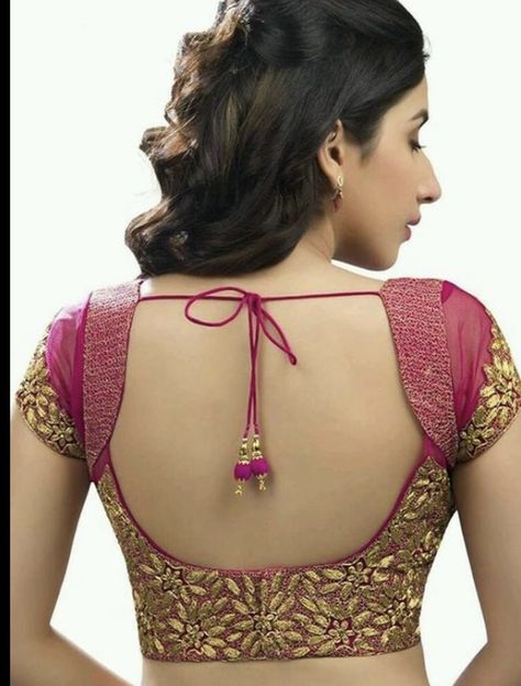 Blows Designs Latest Back, Daily Wear Blouse Designs, Blows Designs, Simple Neck Design, Neck Design Ideas, Neck Line Design, Blouse Designing, Kurti Blouse, Blouse Necklines