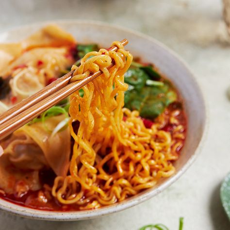 Spicy Wonton Noodle Soup - Marion's Kitchen Ramen Flavors, Oil Noodles, Wonton Noodle Soup, Wonton Noodles, Marion's Kitchen, Ramen Soup, Spicy Noodles, Asian Soup, Latest Recipe