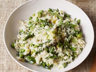 Spring Dinner Party Recipes, Green Risotto, Spring Risotto, Best Risotto, Springtime Recipes, Risotto Recipe, Spring Dinner, Food Network Magazine, Risotto Recipes