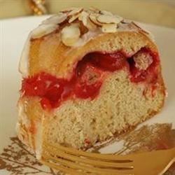 BREAKSTONE'S Fruit-Filled Coffee Cake Fruit Coffee Cake, Ketchup Cake, Filled Coffee Cake, Filling For Cakes, Strawberry Cake Filling, Fruit Coffee, Lemon Pie Filling, Cake Filling Recipes, Strawberry Pie Filling