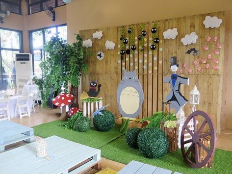 Sophie and Ethan’s Studio Ghibli Themed Party - Stage Setup Studio Ghibli Birthday Invitation, Studio Ghibli Halloween Decor, Studio Ghibli Themed Wedding, Studio Ghibli Wedding Dress, Gibli Studio Birthday Party, Ghibli Baby Shower Ideas, Ghibli Wedding Theme, Studio Ghibli Themed Party, Studio Ghibli Wedding Theme