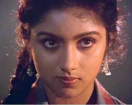 Revathi Actress, Dhruva Movie, 90s Actresses, Retro Bollywood, National Film Awards, Tamil Cinema, Indian Film, Actors Images, Film Actress