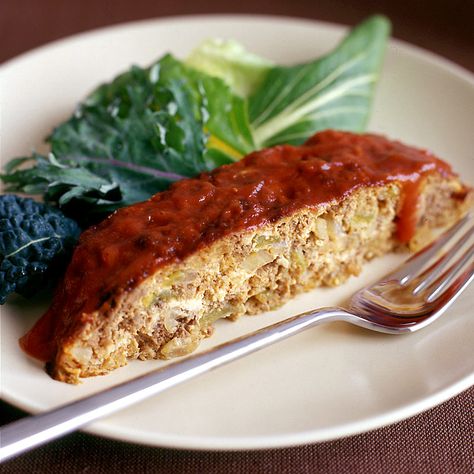 Mexican meatloaf | Recipes | WW USA Weight Watchers Mexican, Spicy Meatloaf, Mexican Meatloaf, Turkey Meatloaf, Loaf Recipes, Green Pepper, Meatloaf Recipe, Meatloaf Recipes, Ww Recipes