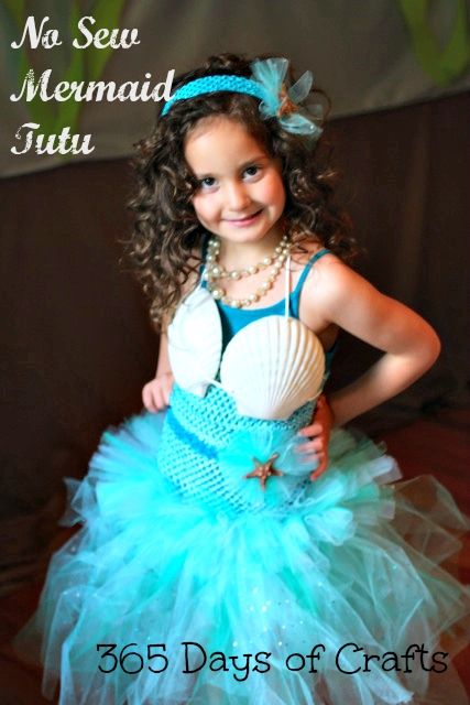 Make a no sew mermaid tutu with an easy to follow tutorial.  Great for cosplay, creative play, Halloween or really anytime you want to be a mermaid. Peacock Tutu, Deltona Florida, Diy Tutu Skirt, Tulle Skirt Tutorial, Mermaid Tutu, Tutu Tutorial, No Sew Tutu, How To Make Tutu, Diy Tutu