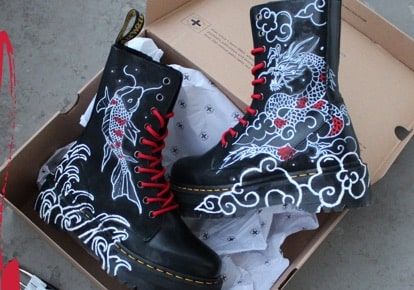 Drawing On Doc Martens, Custom Dr Martens, Jadon Hi, Upcycle Shoes, Jadon Platform Boots, Boots Diy, Dr Martens Jadon, Daily Outfit Inspiration, Concept Clothing