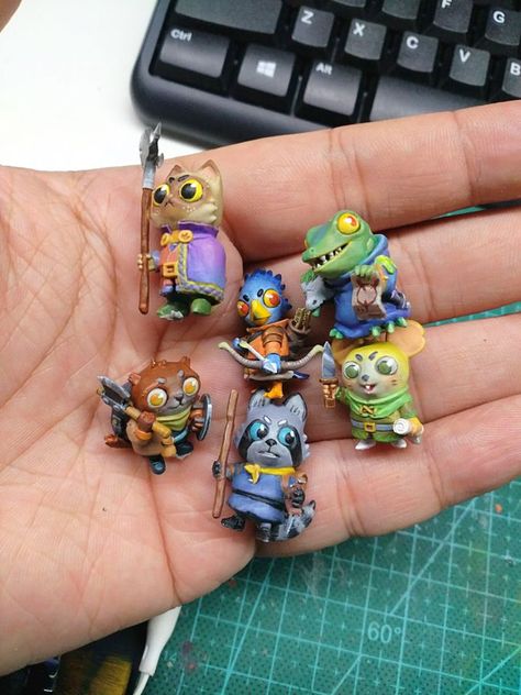 D&d Miniatures Diy, Vinyl Toys Art, Dnd Figures, Miniature Figures Fantasy, Dnd Figurines Miniatures, Dnd Monster Miniatures, Dnd Crafts, Art Toys Design, Toy Sculpture