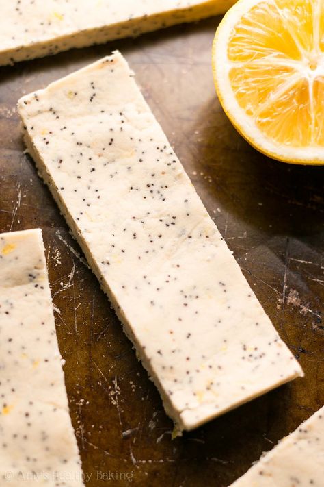 Lemon Poppy Seed Protein Bars Diy Protein Bars, Lemon Poppy Seed Cookies, Histamine Foods, Gluten Free Protein Bars, Poppyseed Muffins, Low Carb Protein Bars, Healthy Protein Bars, High Protein Bars, Gluten Free Protein