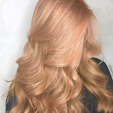 Strawberry Blonde Hair Color Ideas, Strawberry Blonde Hair Color, Kadeřnické Trendy, Mode Retro, Gorgeous Hair Color, Vlasové Trendy, Balayage Blonde, Blonde Hair Color Ideas, Strawberry Blonde Hair