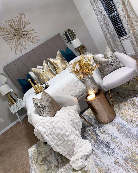 Girl Apartment Decor, Glam Bedroom Decor, Apartment Decorating Living, Luxury Room Bedroom, Glam Bedroom, Classy Bedroom, Apartment Living Room Design, Future Apartment Decor, Bedroom Walls