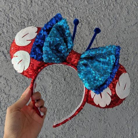 Mouse Ears For Your Next Disney Trip – Part 2 – Lizzie In Adventureland Disney Mignon, Deco Disney, Disney Fits, Stitch Ears, Diy Disney Ears, Disney Ears Headband, Disneyland Ears, Lilo Und Stitch, Diy Mickey Ears