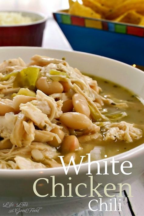 White Chicken Chili Recipe Crockpot, Natashas Kitchen, White Chicken Chili Slow Cooker, Chicken Chili Crockpot, White Bean Chicken Chili, Slow Cooker Chicken Chili, Crockpot White Chicken Chili, Creamy White Chicken Chili, White Chili