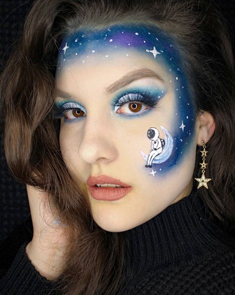 Planet Makeup Looks, Astronaut Makeup, Galaxy Face Paint, Space Face Paint, Moon Face Paint, Moon Face Painting, Night Sky Makeup, Galaxy Makeup Looks, Barely There Makeup