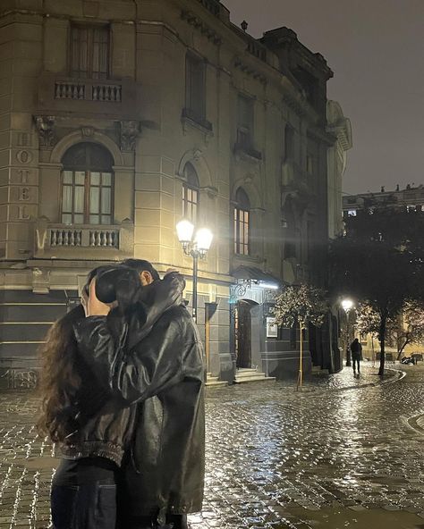 you look pretty in the rain 🫀 #explore #explorepage Make Out Aesthetic, Please Love Me, Dancing In The Dark, Couples Vibe, My Kind Of Love, The Love Club, Book Boyfriends, Life Partners, Couples In Love