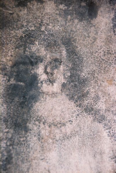 Ghostly face, appeared in the floor of a haunted house in Bélmez de la Moraleda, Spain. The appearances in Bélmez began on August 23, 1971 when María Gómez Cámara saw a face appear on her cement kitchen floor. Her husband took a pickaxe and destroyed the face. Soon after another one appeared. An excavation, conducted under the location of the house, revealed human remains, which were removed. Unexplained Mysteries, Unexplained Phenomena, Most Haunted Places, Real Ghosts, Ghost Pictures, Ghost Photos, Mystery Of History, Paranormal Activity, Post Mortem