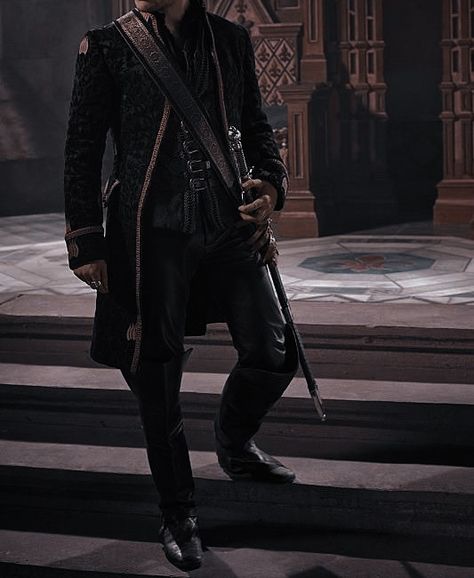 Vampire Prince Aesthetic, Mid Evil Outfits, Mid Evil Aesthetic, Evil Prince Aesthetic, Evil Royalty Aesthetic, Fantasy Prince Outfit, Prince Outfits, Evil Aesthetic, Story Clothes