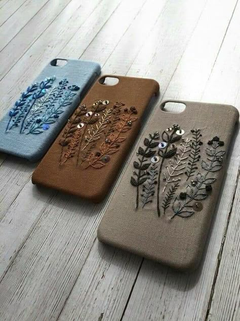 Embroidery Cases, Crochet Phone Cover, Clothes Embroidery Diy, Diy Embroidery Designs, Diy Embroidery Patterns, Handmade Embroidery Designs, Hand Embroidery Projects, Pola Sulam, Hand Embroidery Flowers