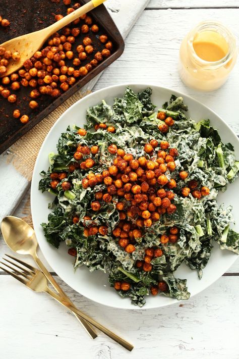 AMAZING Garlicky Kale Salad with Tandoori Spiced Chickpeas! 30 minutes and SO delicious! #vegan #glutenfree #salad #recipe #healthy #dinner Garlicky Kale Salad, Garlicky Kale, Vegan Caesar Salad, Vegan Caesar, Kale Caesar Salad, Spiced Chickpeas, Tandoori Masala, Crispy Chickpeas, Vegan Menu