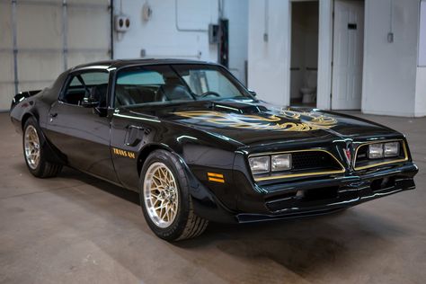 1977 PONTIAC FIREBIRD TRANS AM CUSTOM COUPE Pontiac Trans Am 1977, 1977 Trans Am, Bandit Trans Am, New Luxury Cars, Smokey And The Bandit, Custom Car Interior, Pontiac Firebird Trans Am, Pontiac Cars, Firebird Trans Am