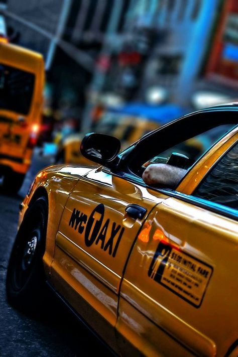 New York Taxi, Sandakan, New York City Aesthetic, Yellow Taxi, Yellow Cabs, Taxi Cab, New York City Travel, Nyc Trip, Taxi Driver