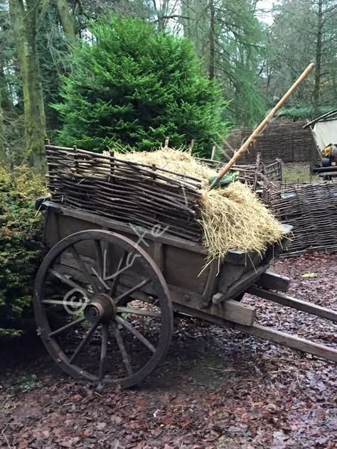 Hay cart at Dean Castle Medieval Wagons And Carts, Primitive Garden Ideas, Farm Scene Painting, Hay Wagon, New Patio Ideas, Farm Wagons, Horse Cart, Agricultural Tools, Giant Pumpkin