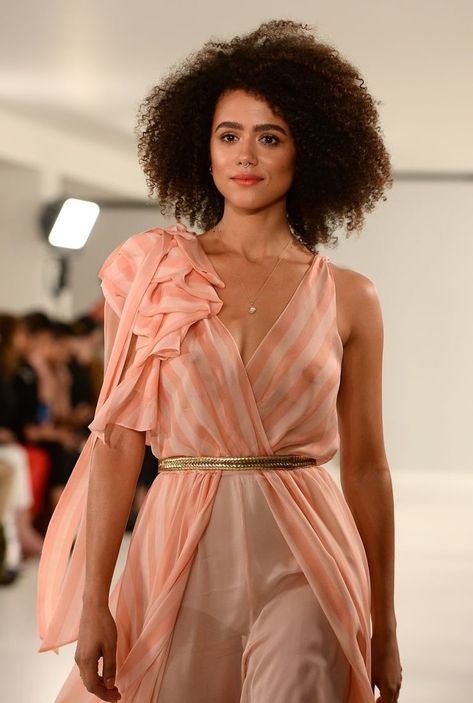 Nathalie Emmanuel, Gra O Tron, Emilia Clarke, Looks Vintage, Beautiful Black Women, London Fashion Week, Celebrities Female, Beautiful People, Hair Hair