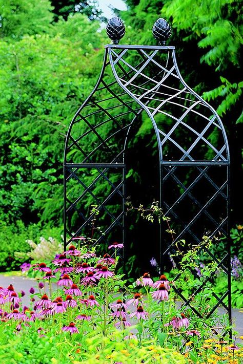 Kiftsgate Victorian rose arch Garden Arches Ideas Backyards, Garden Arches Ideas, Victorian Backyard, Metal Bins, Backyard Animals, Steel Gazebo, Monet Garden, Arch Trellis, Victorian Gardens