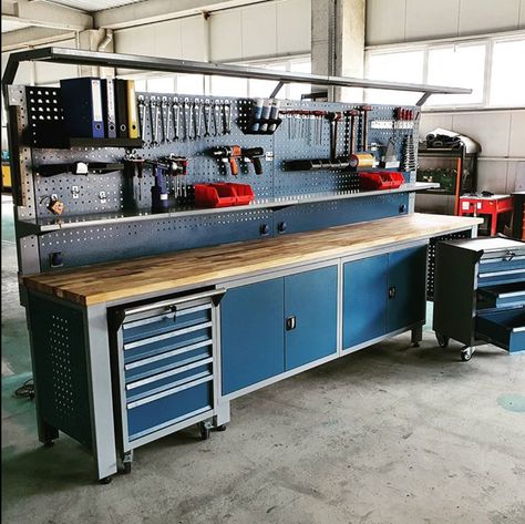 Metal Work Bench, Custom Tool Boxes, Mechanic Workshop, Storage Workshop, Wooden Workbench, Tool Carts, Workshop Table, Garage Workshop Layout, Garage Workbench Plans