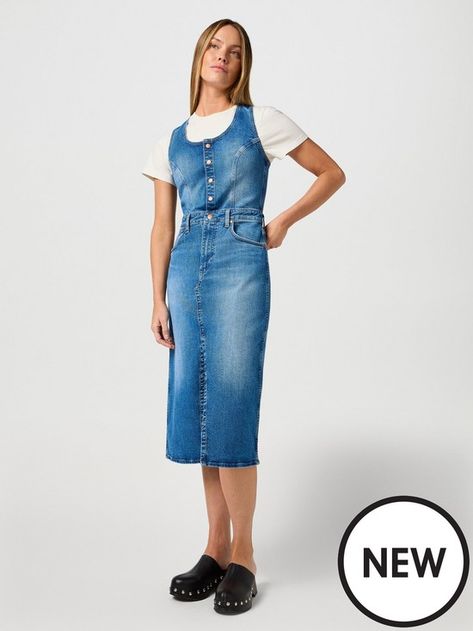 Wrangler The Denim Dress-blue Material Content: 99% COTTON 1% ELASTANE Washing Instructions: Machine Washable Pocket Belt, Dress Blue, Distressed Denim, Washing Instructions, Denim Dress, Blue Dresses, Knee Length, Scoop Neck, Blue