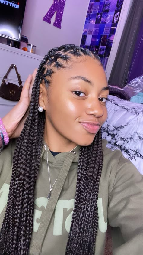 Box Braids With Rubber Band Design, Braids With Rubber Bands At The End, Rubber Band Hairstyle With Box Braids, Rubber Band Braids Hairstyles, Ruberband Hairstyle Braids, Cute Rubber Band Hairstyles Black, Rubber Band Hairstyles Natural Hair 4c, Rubber Band Knotless Braids, Braids With Rubber Bands