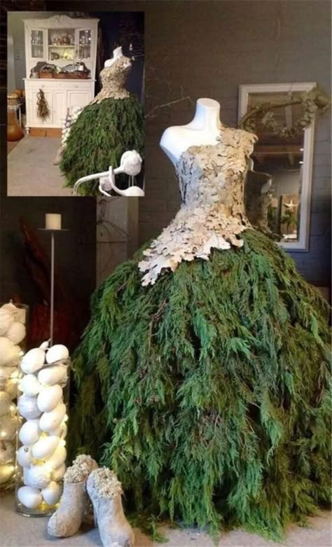 Christmas Diy Tree Decor, Diy Mannequin, Dress Form Christmas Tree, Mannequin Christmas Tree, Diy Tree Decor, Christmas Tree Dress, Mannequin Art, Tree Dress, Mannequin Dress