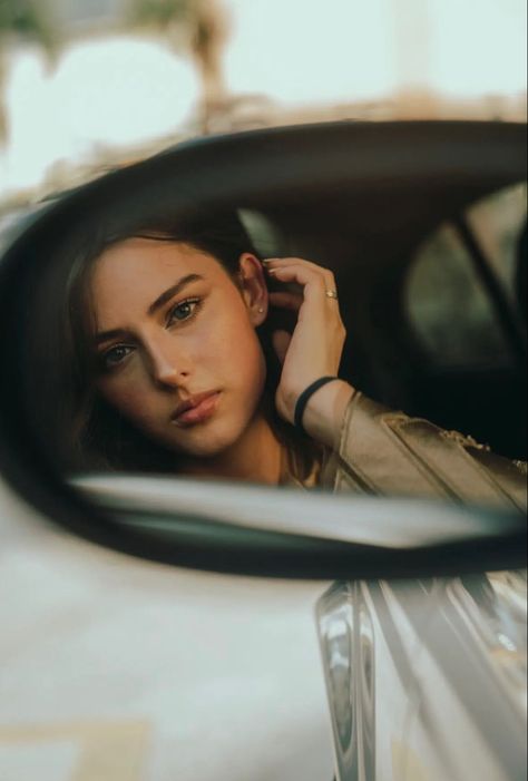 Classic Car Photoshoot, Car Poses, Self Photography, Vw Porsche, Instagram Photo Inspiration, Portrait Poses, Portrait Girl, Photo Tips, Selfie Poses