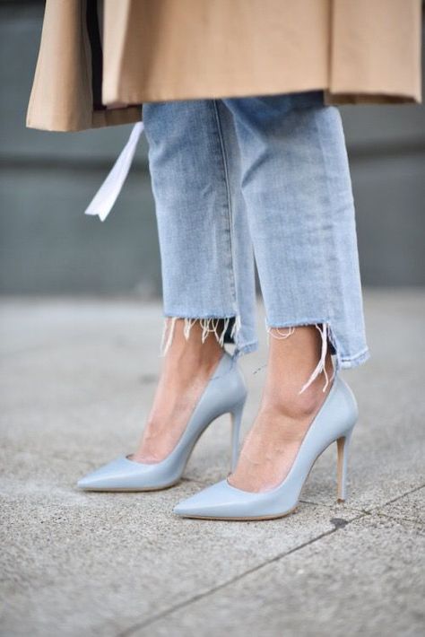 RED LIGHT Office Heels, Mode Shoes, Ankle Strap Chunky Heels, Blue Office, Dr Shoes, Heel Accessories, Strappy Stilettos, Blue Heels, Lace Up Heels