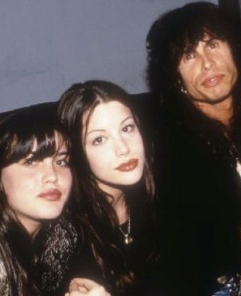 Steven Tyler with his older daughter Mia Tyler & Liv Tyler Pregnant Celebrity, Celebrity Pregnancy, Mia Tyler, Hiding Pregnancy, Celebrity Maternity, Famous Celebrity Couples, Celebrity Maternity Style, Famous Families, Tyler Aerosmith