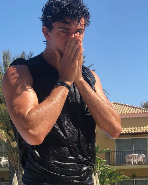 Finally wearing a (wet) shirt 😜 Our Scorching Summer, Xavier Serrano, Cute White Guys, Books For Boys, Book Boyfriends, Attractive Guys, Dream Guy, A Man, Vision Board