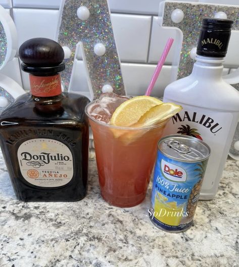 Bartender Drinks Recipes, Spicy Drinks, Fun Drinks Alcohol, Bartender Drinks, Pretty Alcoholic Drinks, Summer Drinks Alcohol, Alcohol Beverages, Cocktail Drinks Alcoholic, Mix Drinks