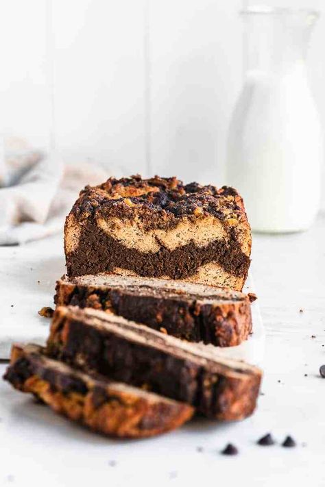 Marble Banana Bread, Marbled Banana Bread, Chocolate Banana Bread Recipe, Classic Banana Bread, Loaf Cakes, Healthy Banana Bread, Chocolate Swirl, Chocolate Banana Bread, Banana Healthy